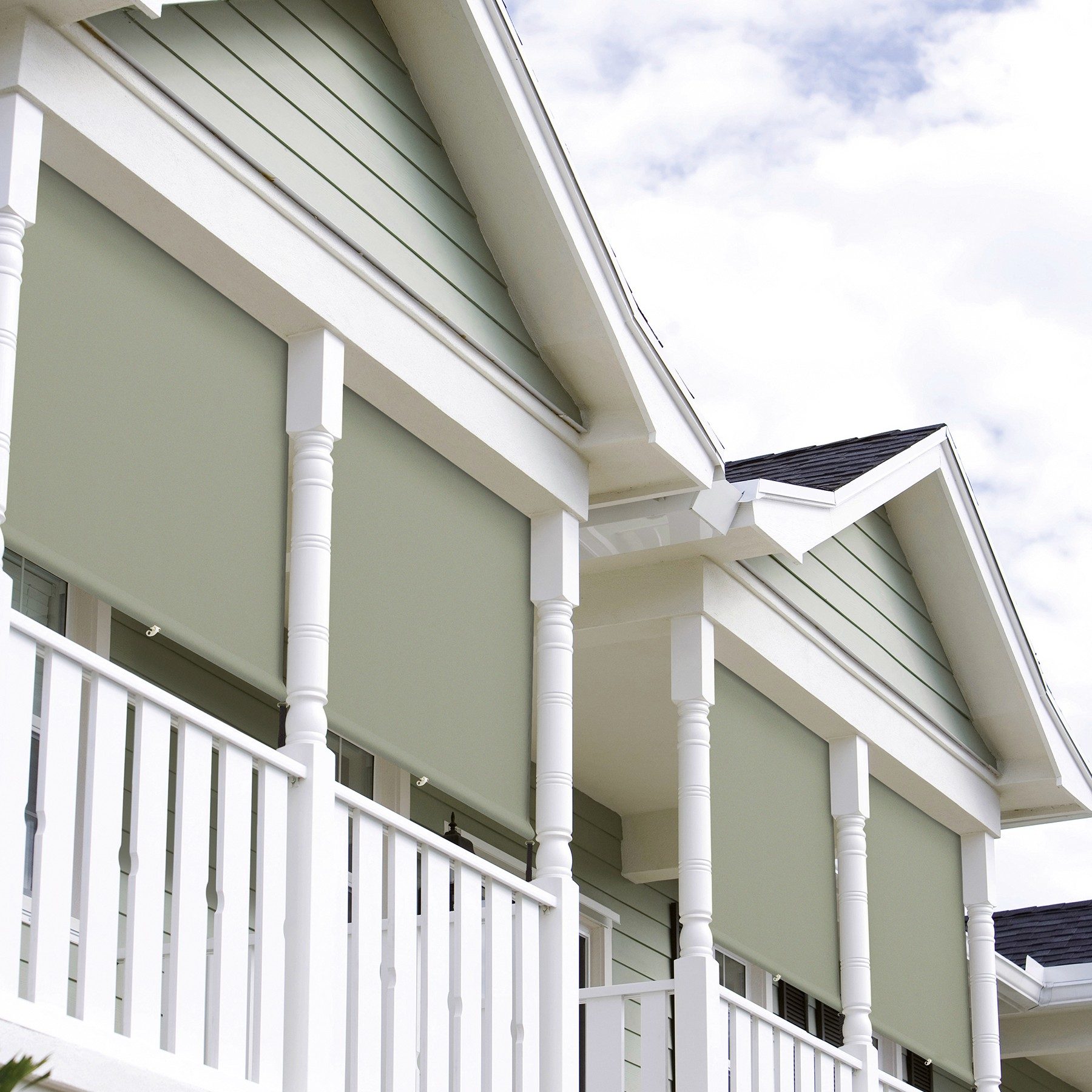 alpha external screens on a deck